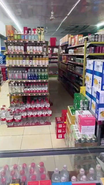 非洲的直男不輸任何國家 美女買日用品遭老板瞧不起,惹怒顧客孰對孰錯(cuò)